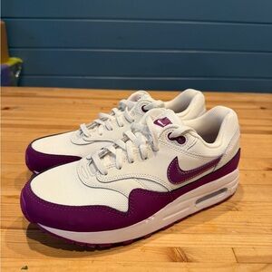 Nike Air Max 1 7Y/ W8.5